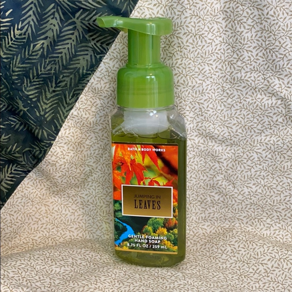Bath & Body Works JUMPING IN LEAVES Foaming Soap